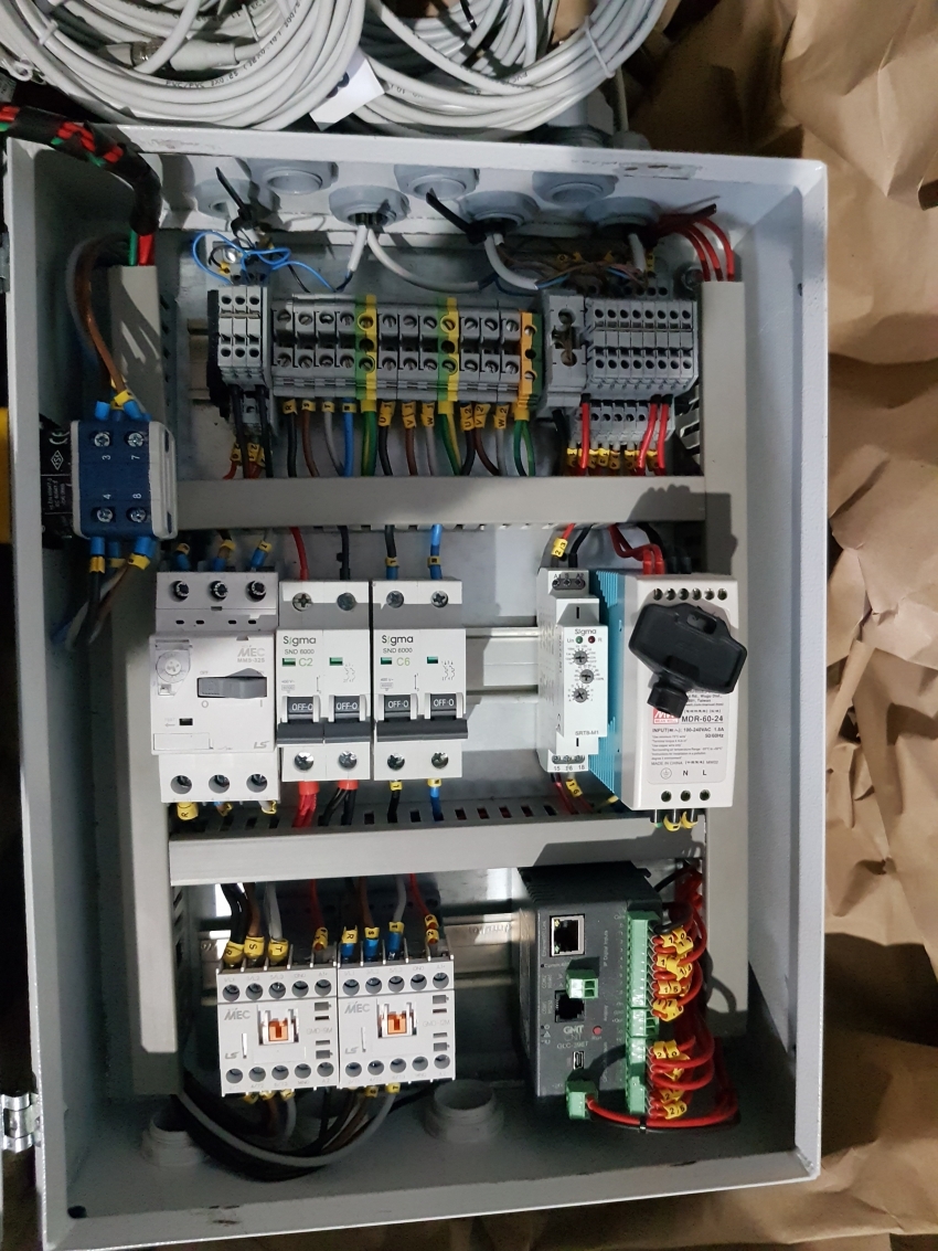 Diseño, mecanizado y montaje de todo tipo de cuadros electro-neumáticos